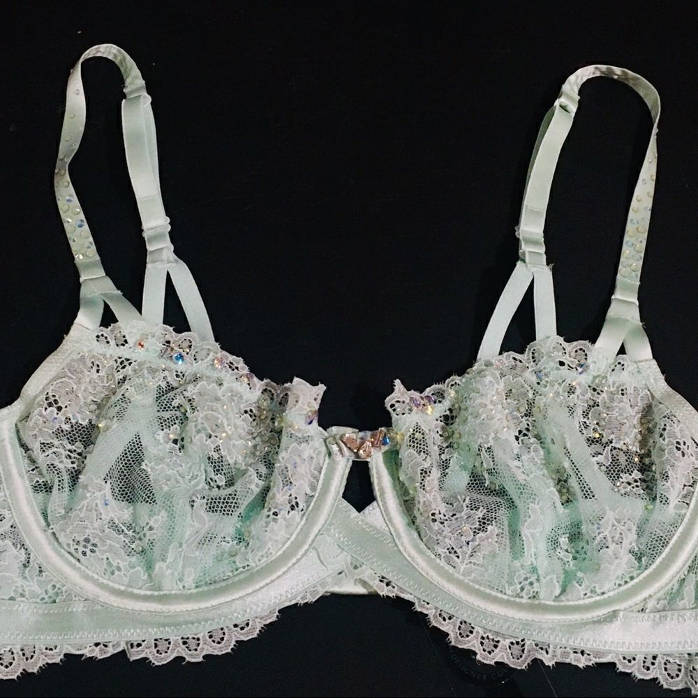 VS Designer Collection Unlined Demi Bra 34B